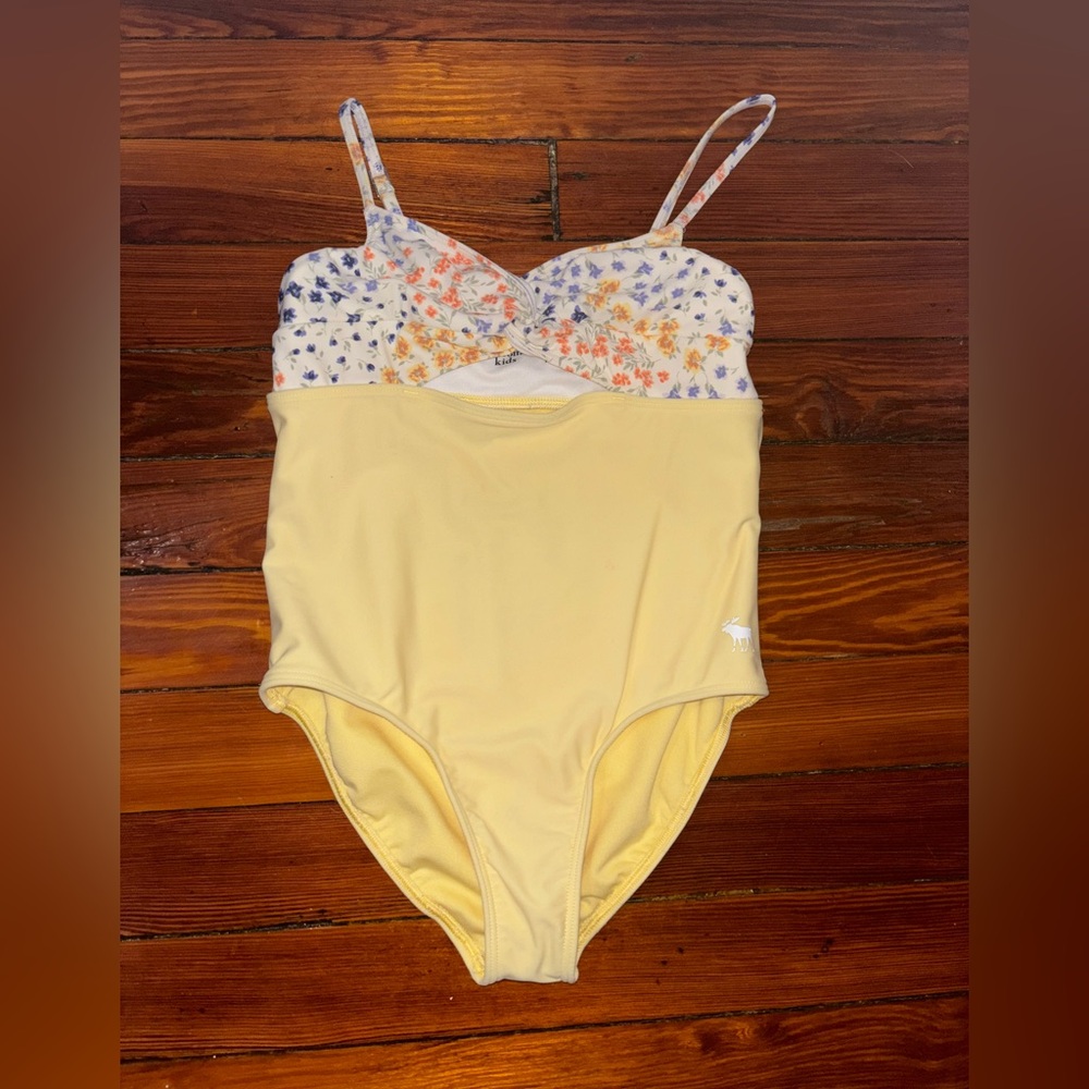 Bathing suit